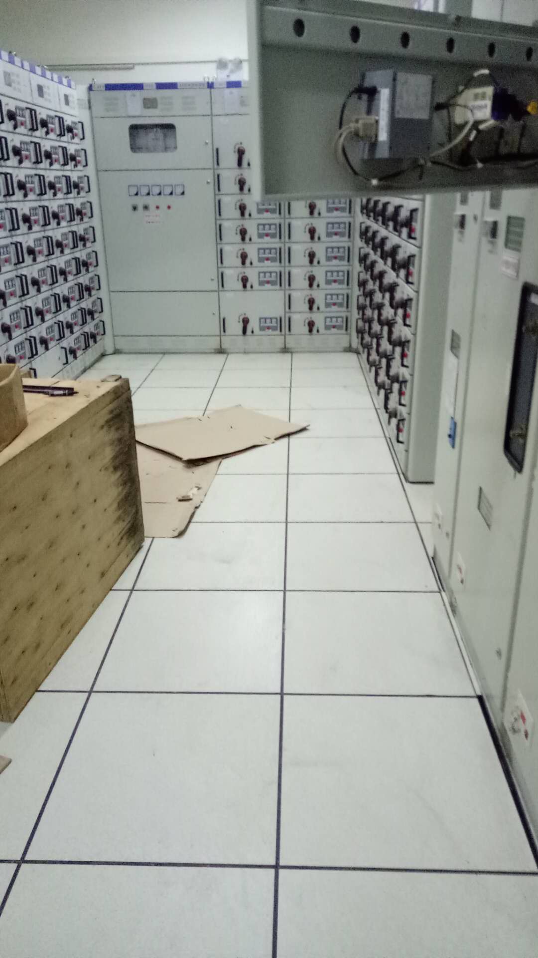 防静电地板