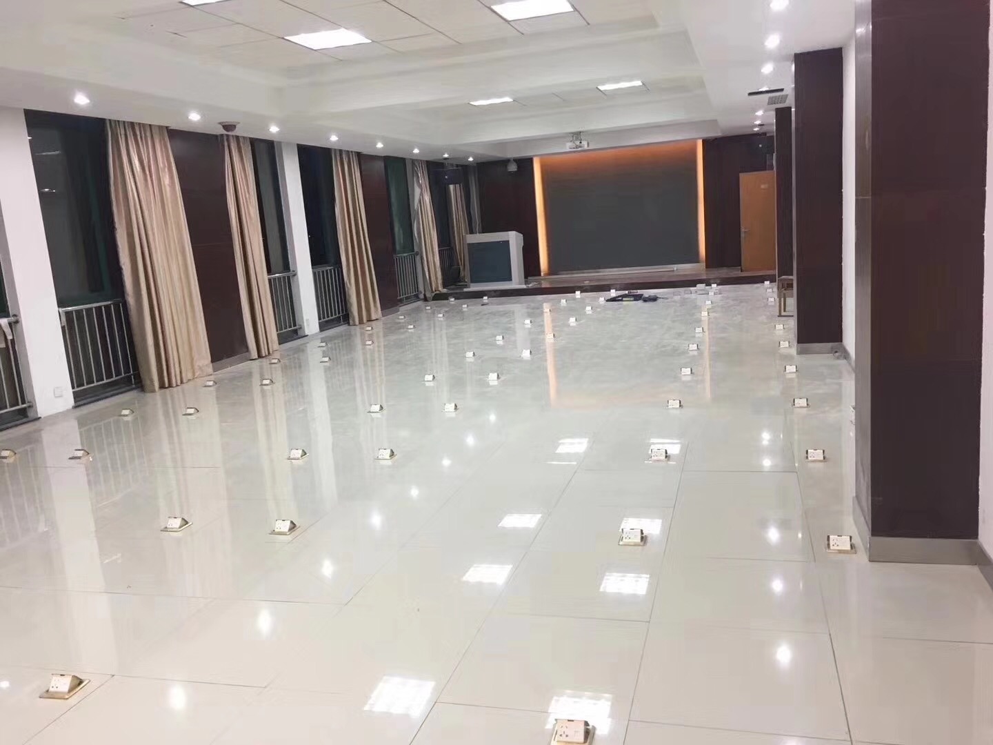 全钢陶瓷防静电地板