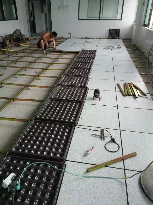 全钢有边防静电地板 全钢有边防静电地板